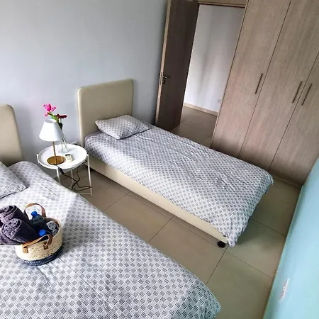 דירה Center: Your Urban Retreat- 100m To The *