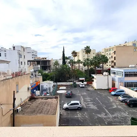 Center: Your Urban Retreat- 100m To The דירה *