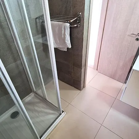 Διαμέρισμα Center: Your Urban Retreat- 100m To The Λάρνακα